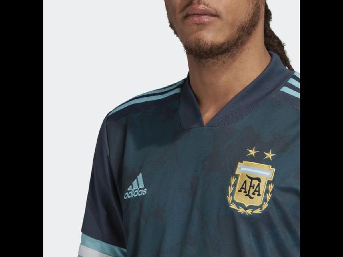 Leo Messi lució una camiseta retro de la Selección Argentina: cuál