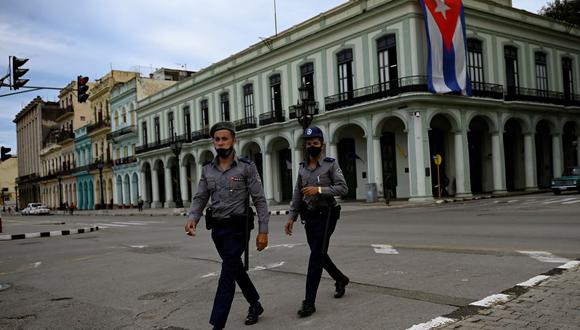 Detienen a dos trabajadores de hospital cubano en posesión de corazones humanos. (Foto referencial, YAMIL LAGE / AFP).