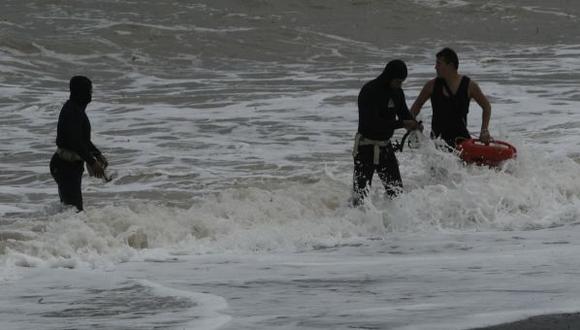 Marbella: rescatistas aún no hallan a joven perdida en playa