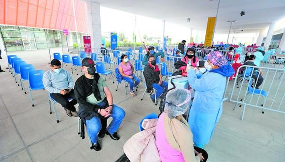 La vacunación contra el coronavirus sigue avanzando a nivel nacional.  (Foto: Violeta Ayasta/GEC)