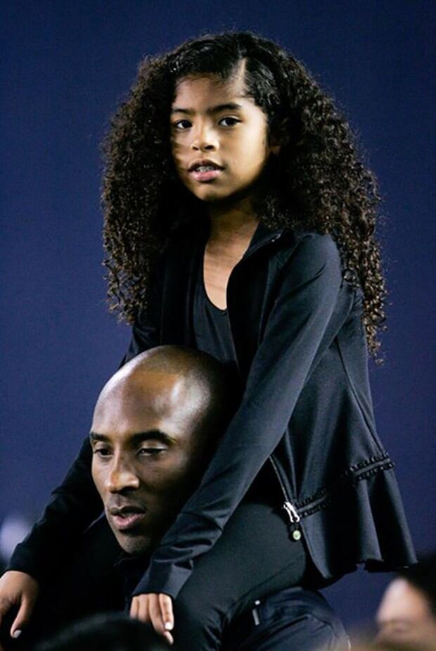 Kobe Bryany y su hija Gianna Maria-Onore Bryant en 2014 (Foto: AFP)