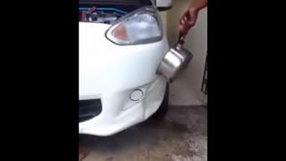 Arregla las abolladuras del auto con solo agua caliente [VIDEO]