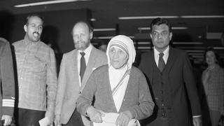 Madre Teresa de Calcuta en el Perú: la vez que la religiosa visitó a Belaúnde, elogió a la prensa nacional y rezó casi un día sin probar alimentos