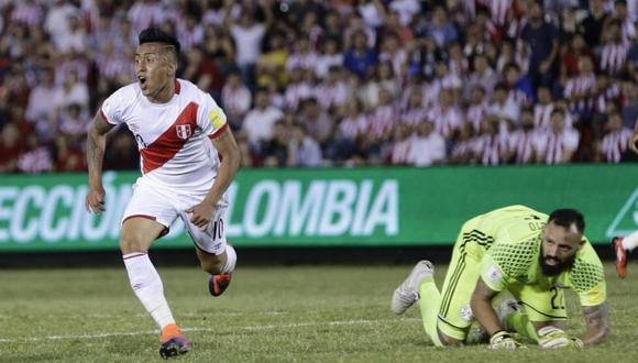 Christian Cueva fue la figura excepcional en la goleada 4-1 frente a Paraguay en Asunción. (Foto: AP)