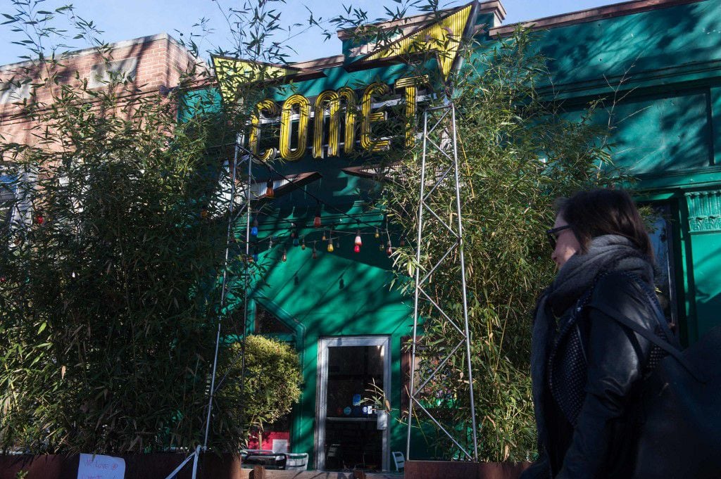 In 2016, the Comet Ping Pong pizzeria was the scene of a shooting in which the author claimed to be convinced that a human trafficking and pedophilia network operated there, motivated by the conspiracy theory spread by Alex Jones. 
