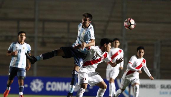 La selección peruana se medirá este viernes (7:00 p.m. EN VIVO ONLINE) a su similar de Argentina por el pase a la final del Sudamericano Sub. 15 que se juega en el país albiceleste. (Foto: FPF)