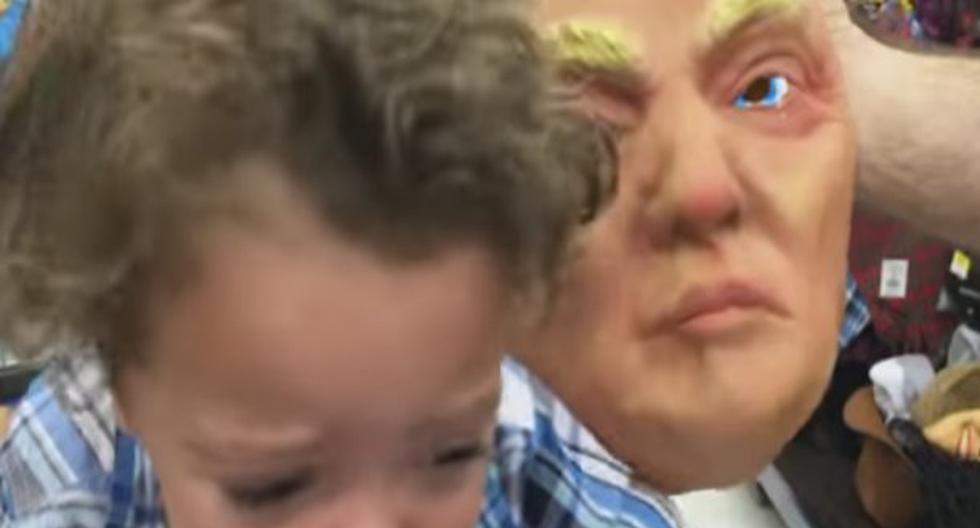 Este niño se asustó con la máscara de Donald Trump, (Foto: captura YouTube)
