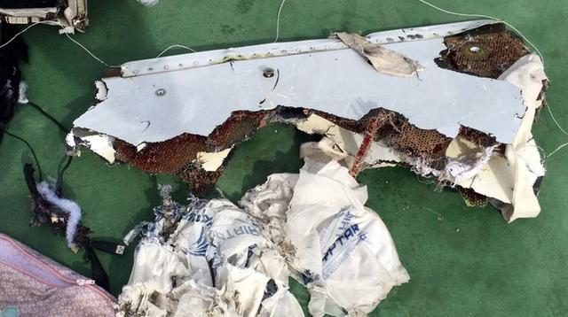 EgyptAir: Restos encontrados del avión estrellado en el mar - 5