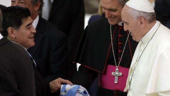 Maradona con el Papa: "Me hace sentir como un argentino bueno"