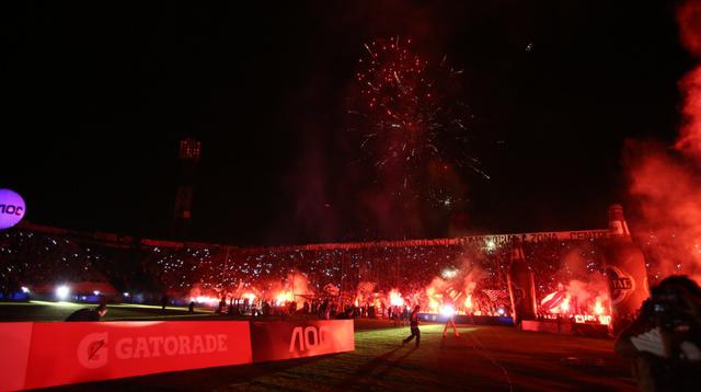 Alianza Lima: recuerda cómo se vivió la Noche Blanquiazul 2015 - 17