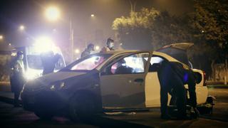 Ate: delincuentes fugan y tras persecución abandonan auto frente al Estadio Monumental