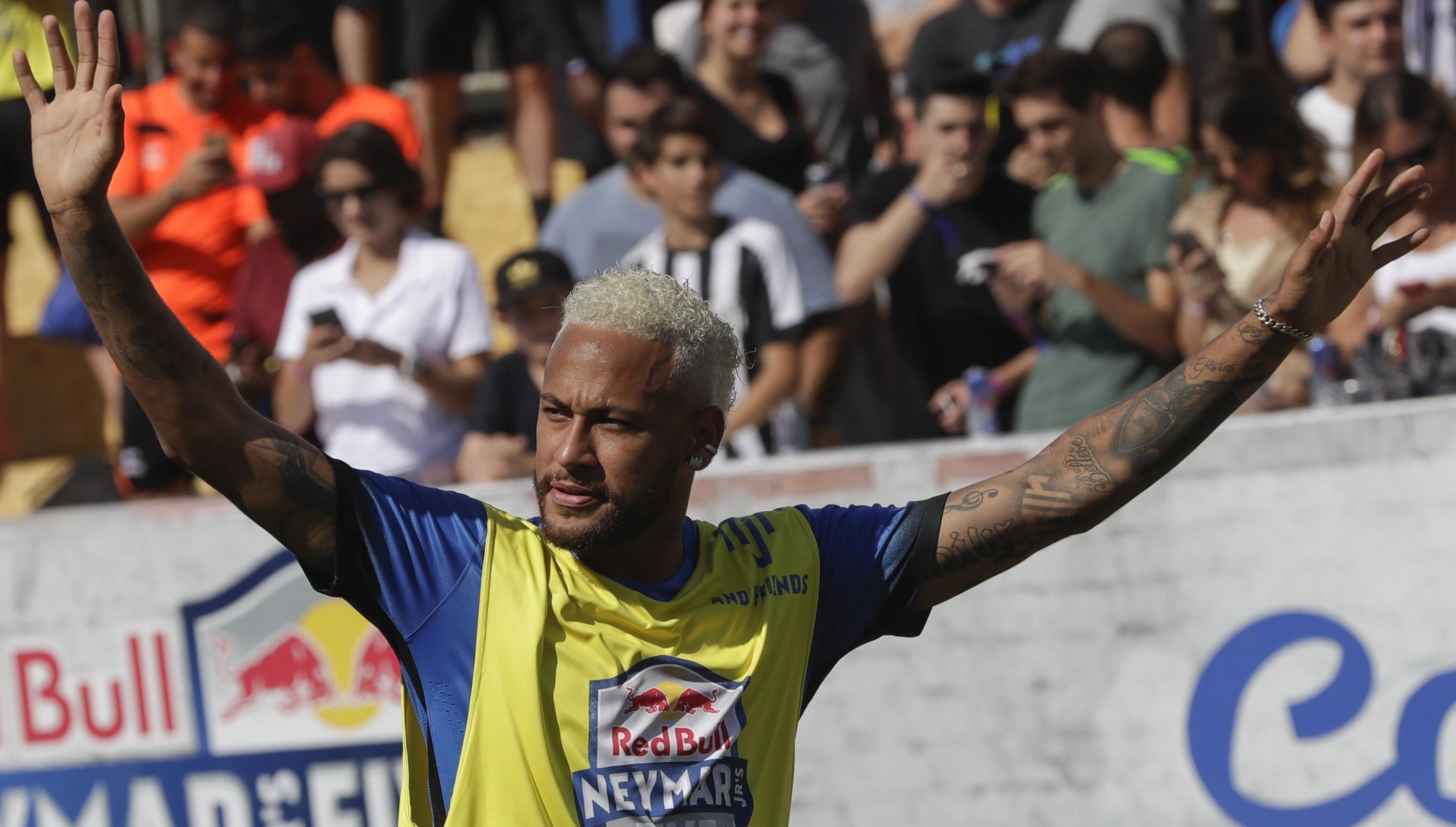 Neymar dice que está "casi" recuperado de su lesión a días de volver al PSG. (Foto: AFP)
