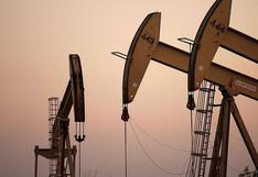 Precios del petróleo descienden tras informe de la Agencia Internacional de la Energía