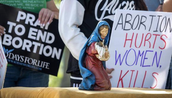 Fanáticos religiosos impusieron una serie de demandas para revocar la "Ley de Reducción de la Mortalidad Fetal e Infantil" en Florida. (Foto: PAP / CRISTOBAL HERRERA-ULASHKEVICH)