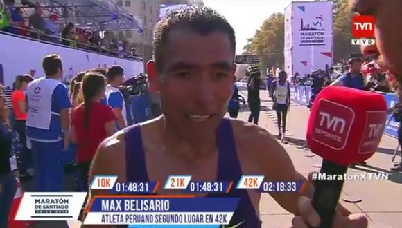 Max logró el segundo lugar en varones y Nicolasa el tercero en damas en la Maratón de Santiago de este domingo. (Captura TVN)