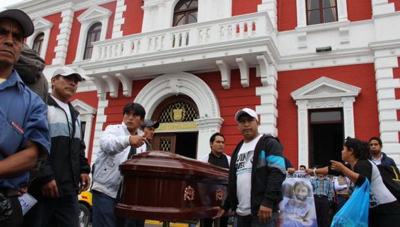 Trujillo: transportistas protestan por asesinato de un chofer