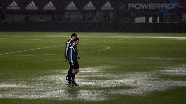 Argentina vs. Brasil: así lucía el Monumental por lluvia - 19