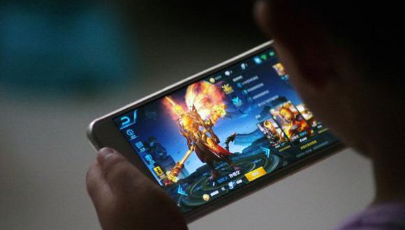 Tencent también permitirá que los padres monitoreen el tiempo que dedican sus hijos a su videojuego. (Foto: Reuters)