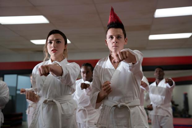 Por que fãs de Cobra Kai estão preocupados com Tory na 5ª temporada