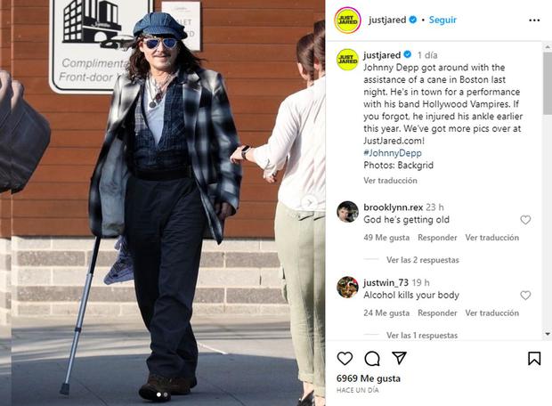 Johnny Depp caminando con un bastón en Boston (Foto: @justjared / Instagram)