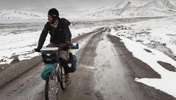 El argentino que ha recorrido más de 60 países en bicicleta