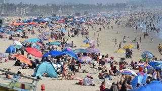 Sombrilla de playa sale volando, se incrusta en el pecho de una mujer y la mata en Estados Unidos