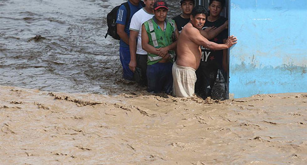 Las lluvias en Perú ya han dejado 75 muertos, 20 desaparecidos, unos 100.000 damnificados y 630.000 afectados. (Foto: EFE)