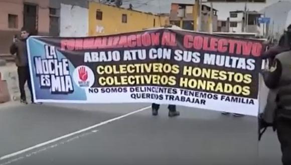 Colectiveros informales se encuentran bloqueando distintos puntos de la capital. (Foto: Captura / Latina)