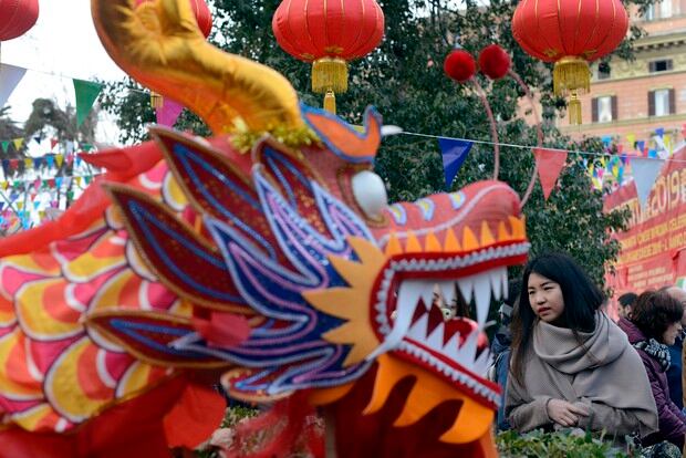 El Año Nuevo chino, conocido como la Fiesta de la Primavera en China o como Año Nuevo Lunar en el extranjero, es la festividad tradicional más importante del año calendario chino y se celebra cada 25 de enero.  (Getty)