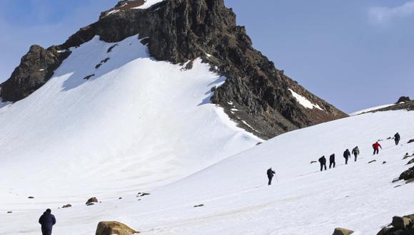 Los investigadores peruanos en la Antártida están analizando el impacto del retroceso del glaciar Znosko en los alrededores de la estación científica peruana Machu Picchu. (Foto: Óscar Paz C./ El Comercio)
