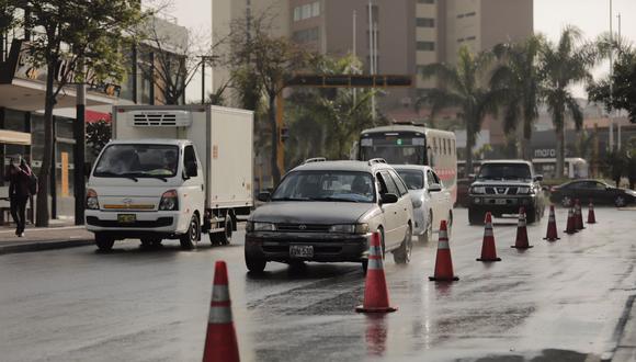 Tras intensa lluvia en distritos de Lima se viene asomando un brillo solar. (Foto: Leandro Britto / @photo.gec)
