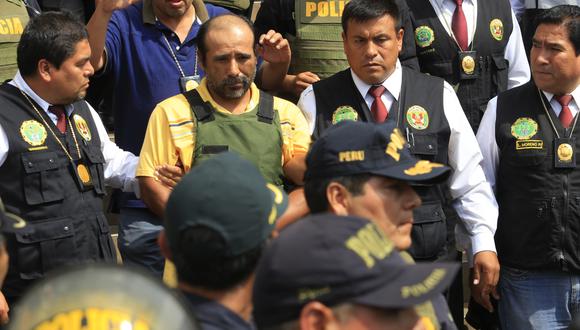 César Alva Mendoza fue llevado esta tarde al penal de Ancón donde cumplirá nueve meses en prisión hasta recibir condena.
 (Foto: Jessica Vicente / El Comercio)
