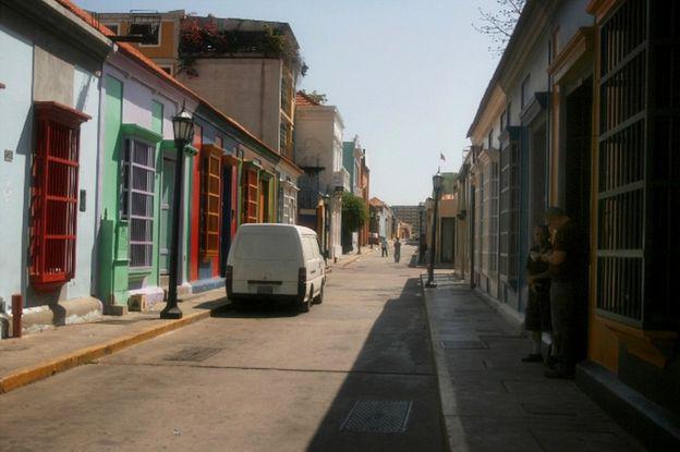 La calle Carabobo, en la que vivía Juan Carlos Sánchez Latorre, recuerda el patrimonio cultural del Maracaibo de antaño. (Foto: BBC)