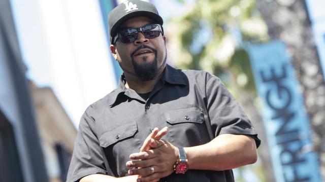 Ice Cube recibió este martes su estrella en el Paseo de la Fama de Hollywood. (Fotos: Agencias)