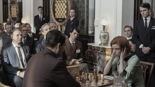 “Gambito de Dama”: campeona de ajedrez demanda a Netflix por supuesto comentario sexista en la exitosa serie