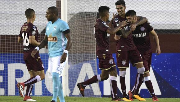 Sporting Cristal debutó en el torneo y cayó ante el subcampeón de América Lanús que marcó en los momentos claves del partido. (Foto: AFP)