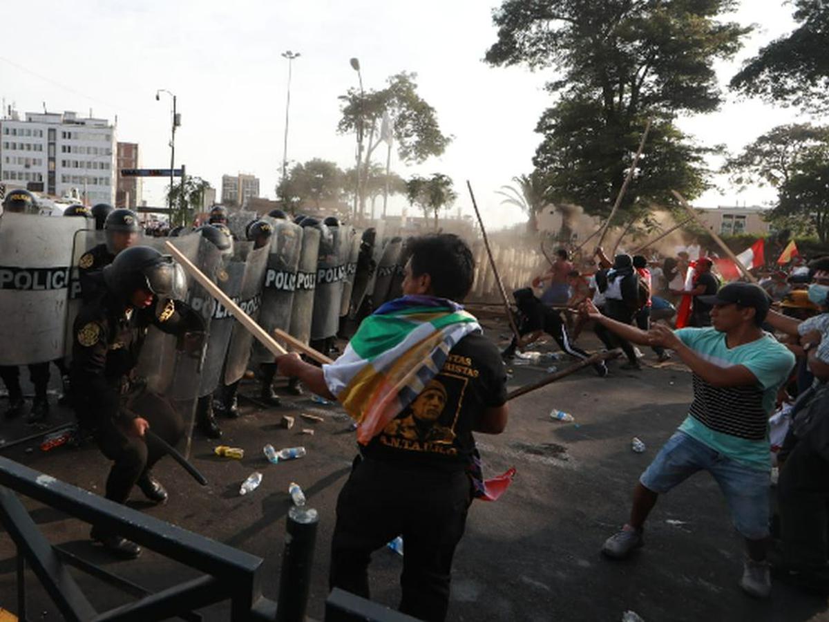 Protestas en Lima | Vándalos atacaron a la Policía durante manifestación en calles del centro de Lima | Marchas en Lima | Marcha del 19 de enero | toma de lima | LIMA | EL COMERCIO PERÚ