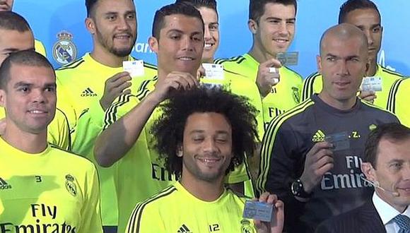 Cristiano Ronaldo bromeó con cabello de Marcelo en foto grupal