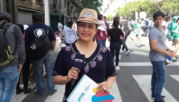 La locutora de radio Jeannette Nava Flores habla español y quechua. Ella es de Bolivia. (Foto: Archivo personal)