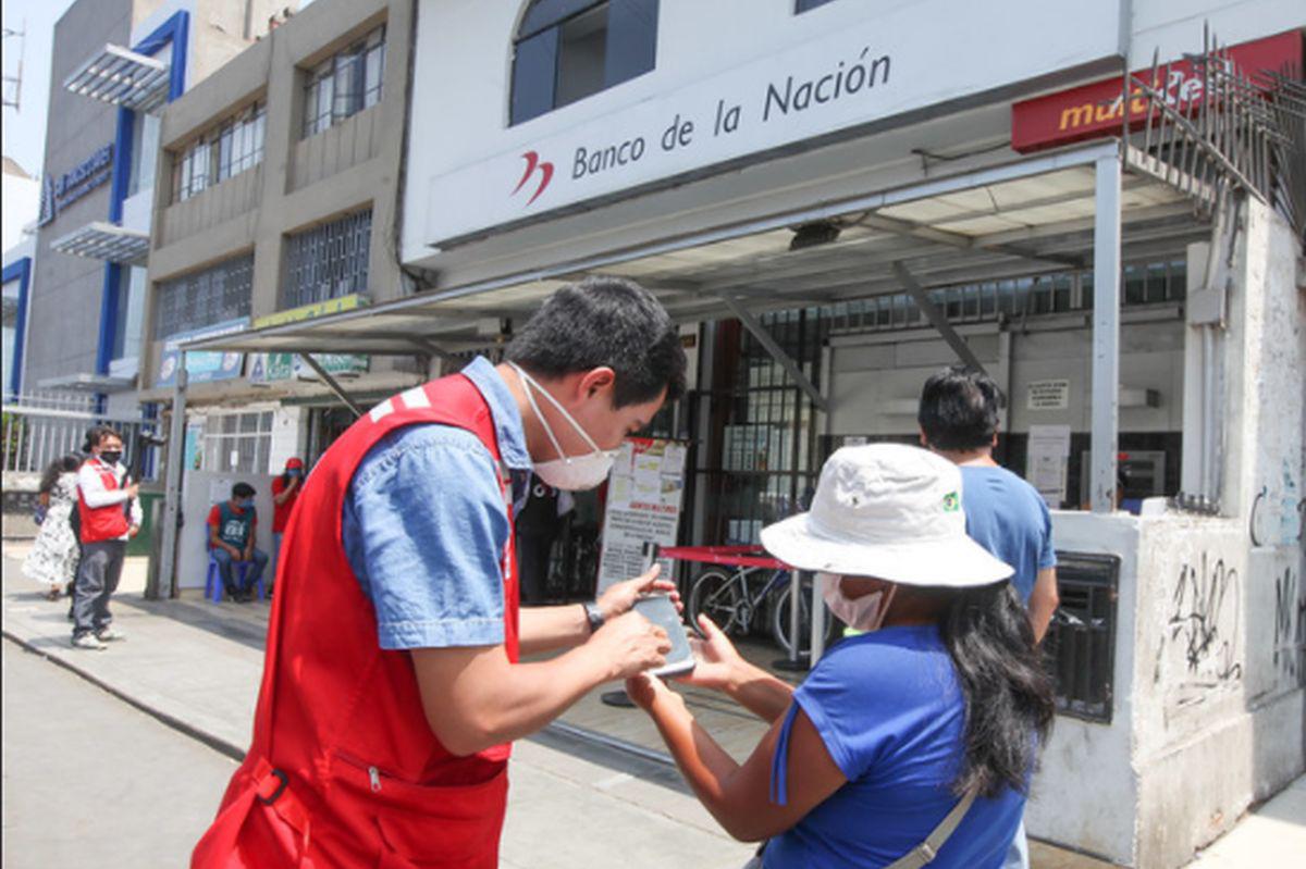 La Cuenta DNI es una cuenta 100% virtual del Banco de la Nación, que en una primera etapa permitirá que más de 700 000 beneficiarios reciban y dispongan del BFU. (Foto: Andina)