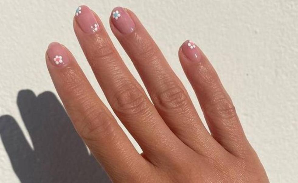 Las uñas cortas no son impedimento para una manicura espectacular. Descubre las 5 opciones de diseños perfectos para llevar este invierno. (Foto: Pinterest).