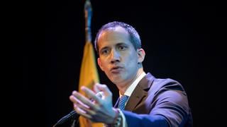 El chavismo asegura que Juan Guaidó huyó de Venezuela “como los cobardes”