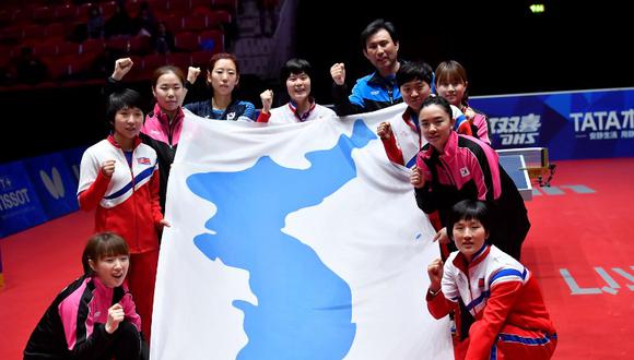 En Indonesia, donde se desarrollan los Juegos Asiáticos 2018, las delegaciones de ambas Coreas desfilaron juntas bajo una misma bandera. (Foto: AFP)