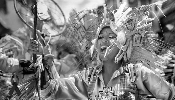 Lucy Villarreal, madre de dos niñas, formaba parte de la Fundación Cultural Indoamericanto, integrada por músicos y bailarines que trabajan desde 1994 para mostrar su espectáculo artístico durante el Carnaval de Negros y Blancos de Pasto. (Foto: Fundación Cultural Indoamericanto).