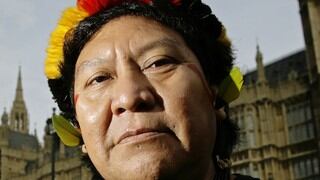 Este chamán recibió el Nobel alternativo por su lucha para proteger la Amazonía