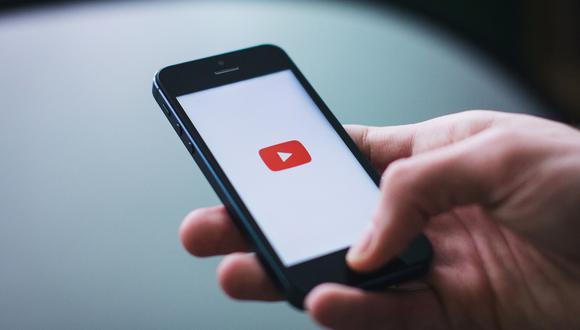 Creadores de contenido se han quejado del cambio silencioso de YouTube sobre los anuncios antes de los videos.