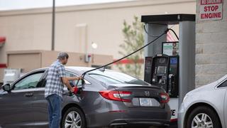 Estados Unidos admite una crisis en el suministro de gasolina tras ciberataque contra oleoductos