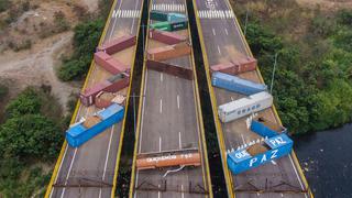 Las fotos aéreas del puente bloqueado por el régimen de Maduro en la frontera