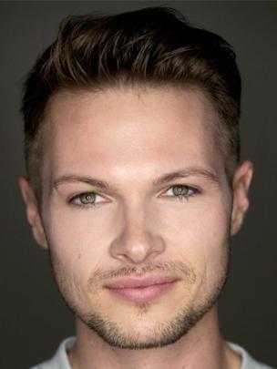 Nathaniel ha recibido decenas de mensajes de apoyo tras el estreno de la obra.