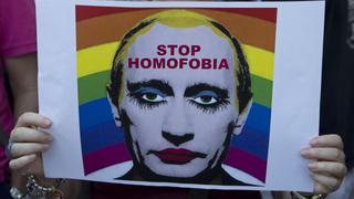 Rusia estudiará prohibir a los gays que donen sangre